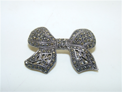 Vintage Silver Ribbon Pin