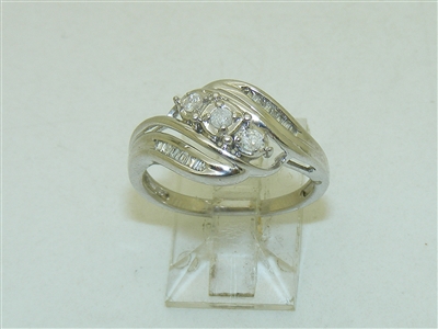 10k White Gold Diamond Ring