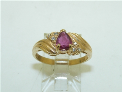 14k Yellow Gold Ruby Diamond Ring