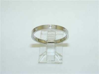 18k White Gold Diamond band