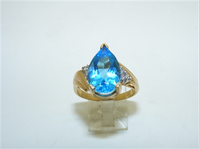 Yellow Gold London Blue topaz Ring