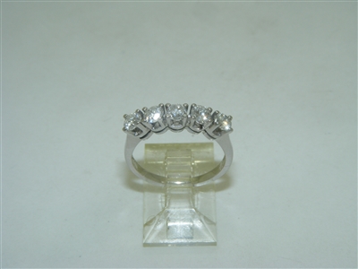 Gorgeous White Gold Diamond Ring