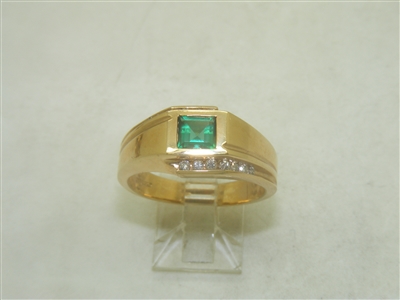 14k Yellow Gold Emerald & Diamond Ring