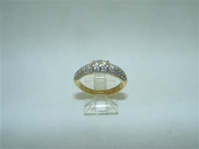 Beautiful Diamond Yellow Gold ring