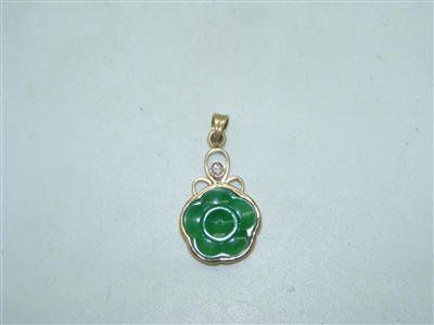 14k Yellow Gold Green Jade Flower Pendant